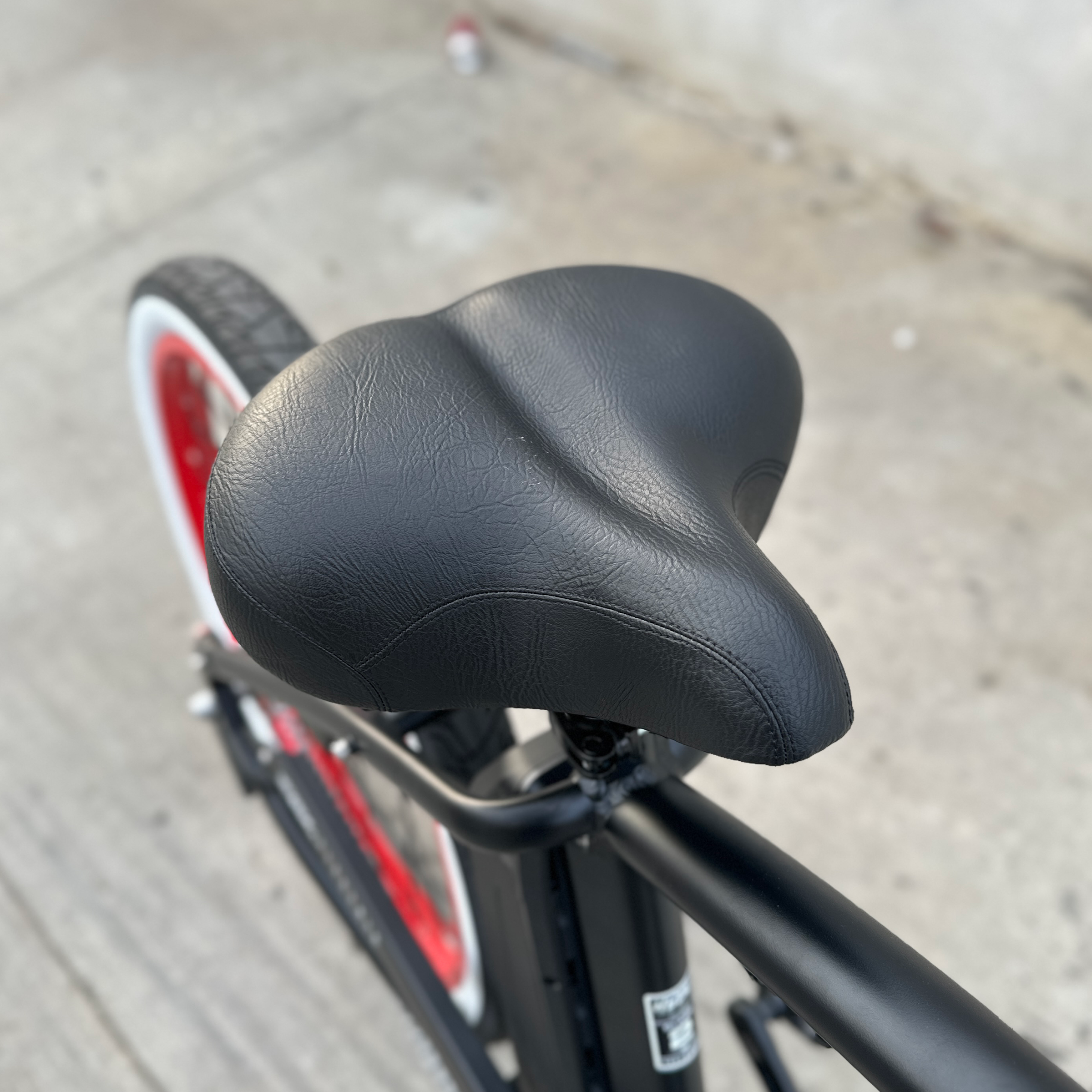 HBBC Men's Electric Cruiser - Flat Black/Red