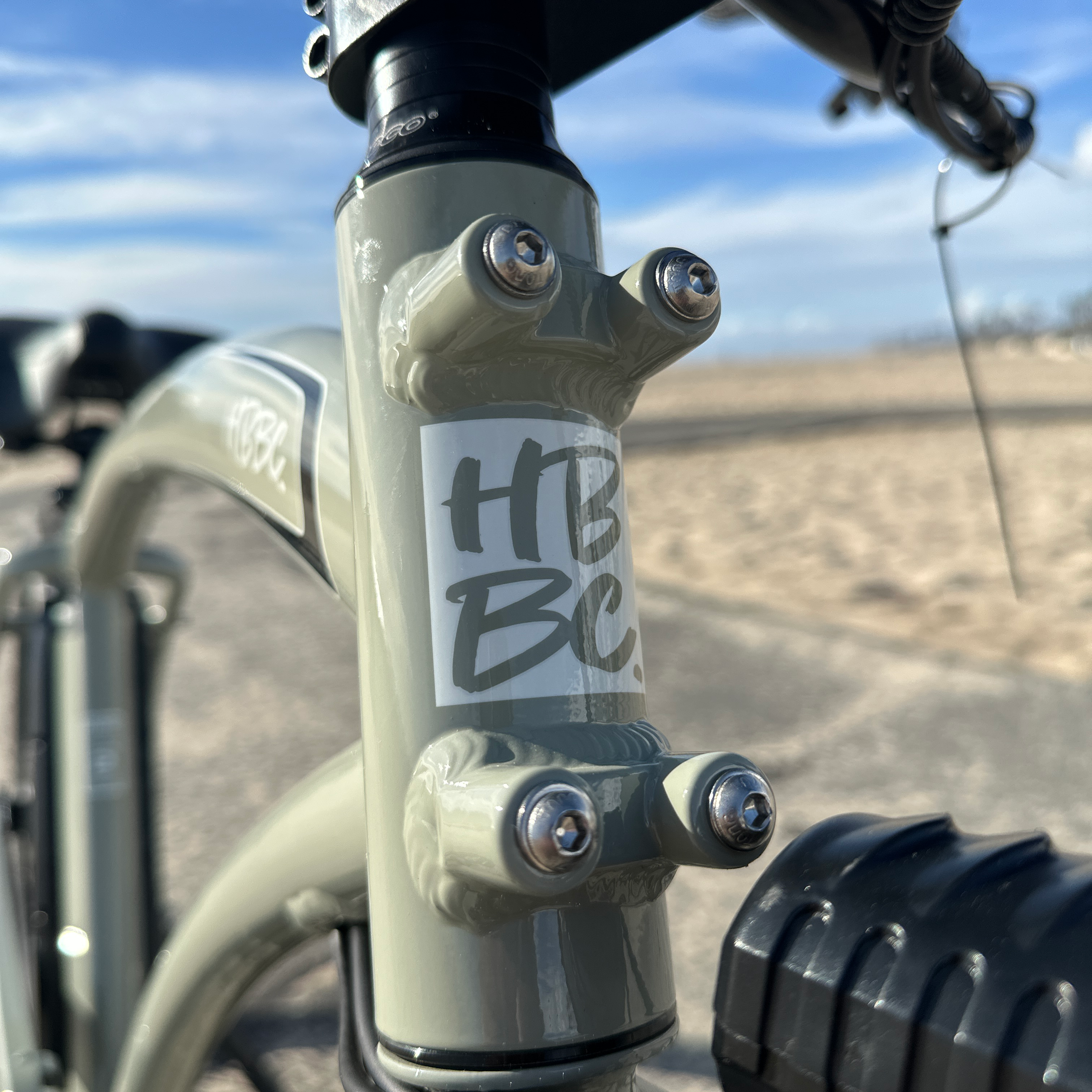 HBBC Men's Electric Cruiser - Putty