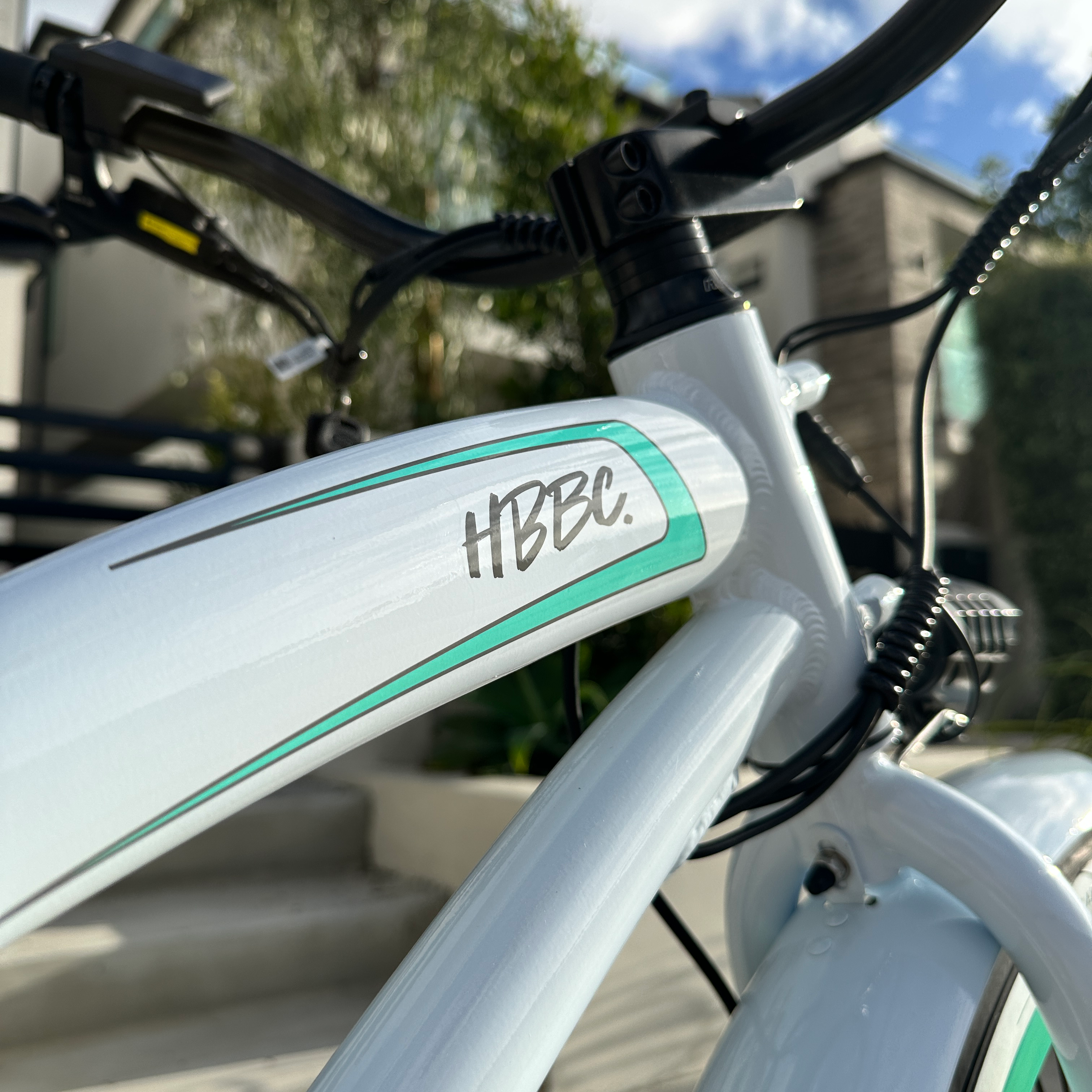 HBBC Women's Electric Cruiser - White/Mint