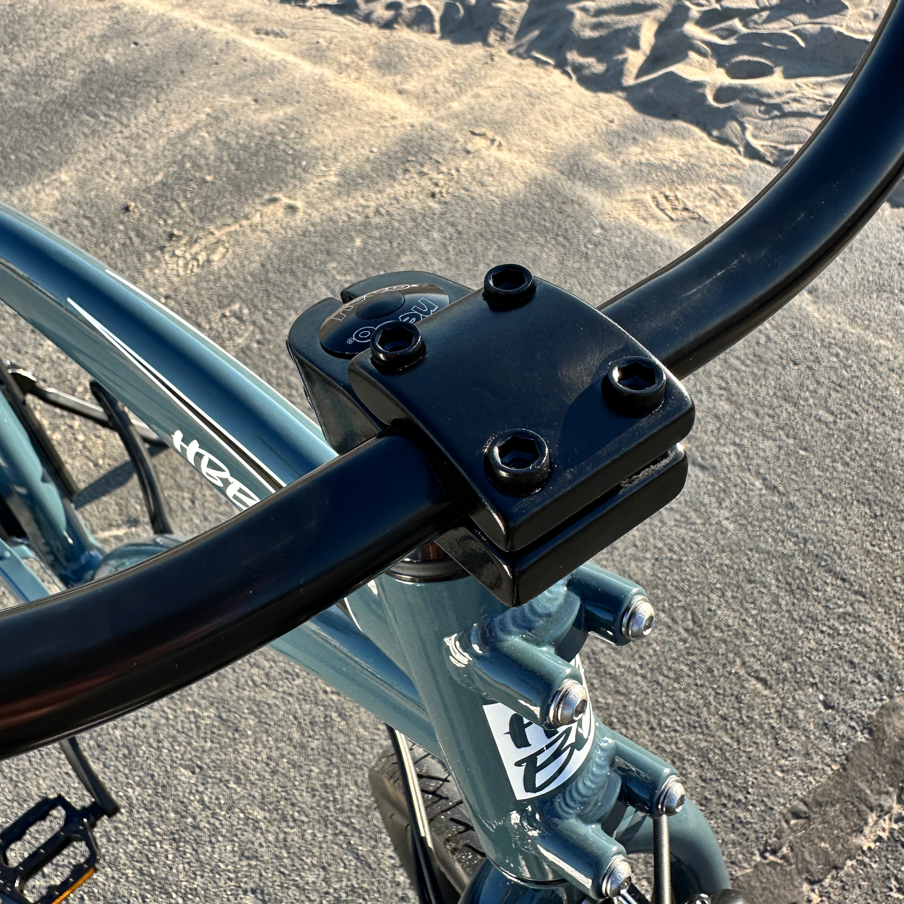 HBBC Men's Electric Cruiser - Anchor Grey