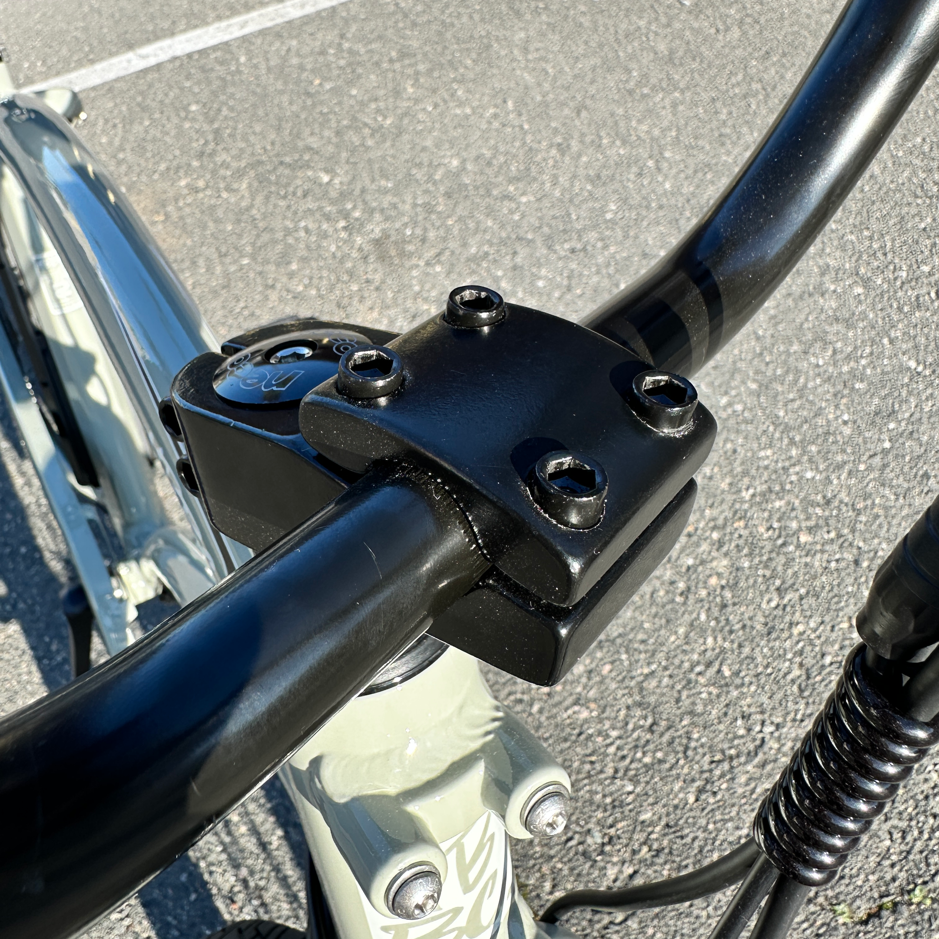 HBBC Men's Electric Cruiser - Putty