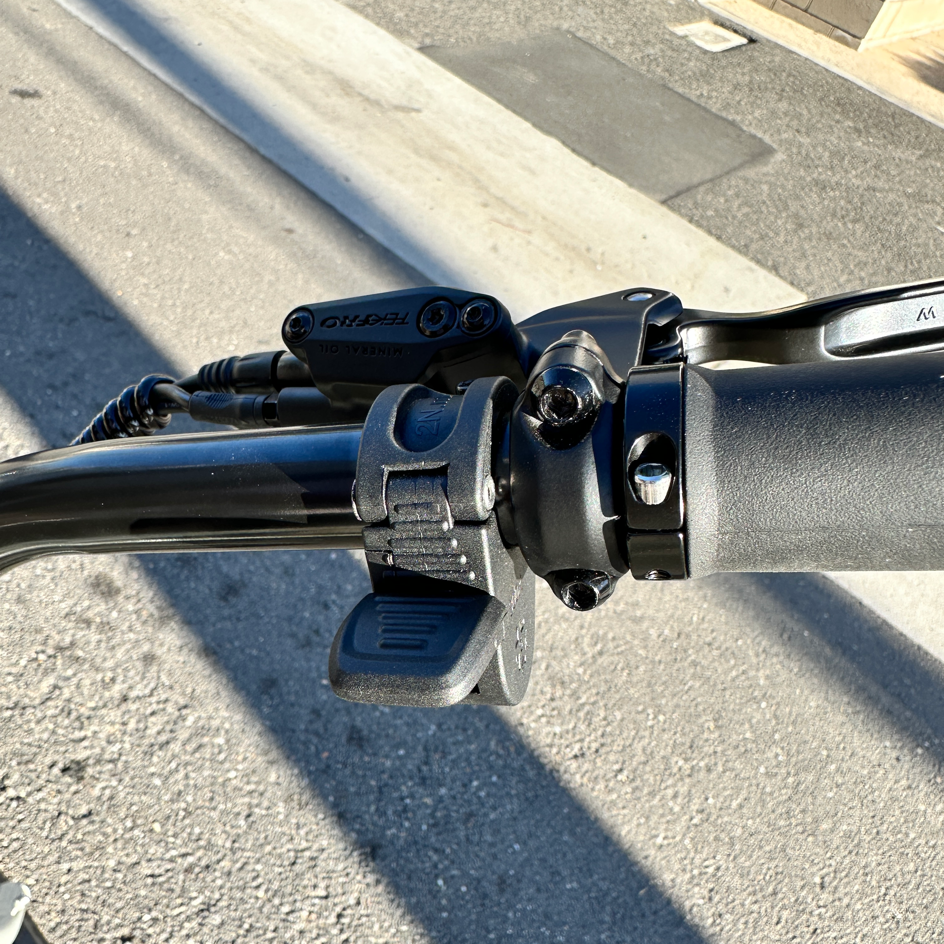 HBBC Men's Electric Cruiser - Putty