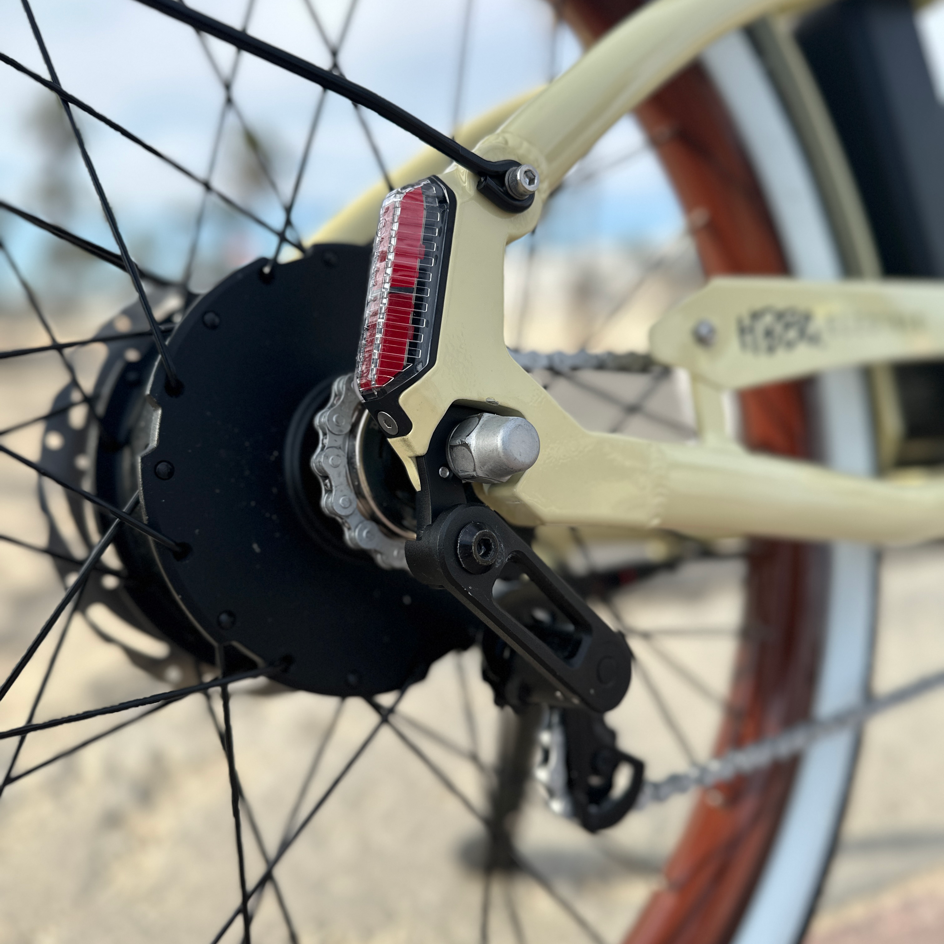 HBBC Women's Electric Cruiser - Vanilla Brown