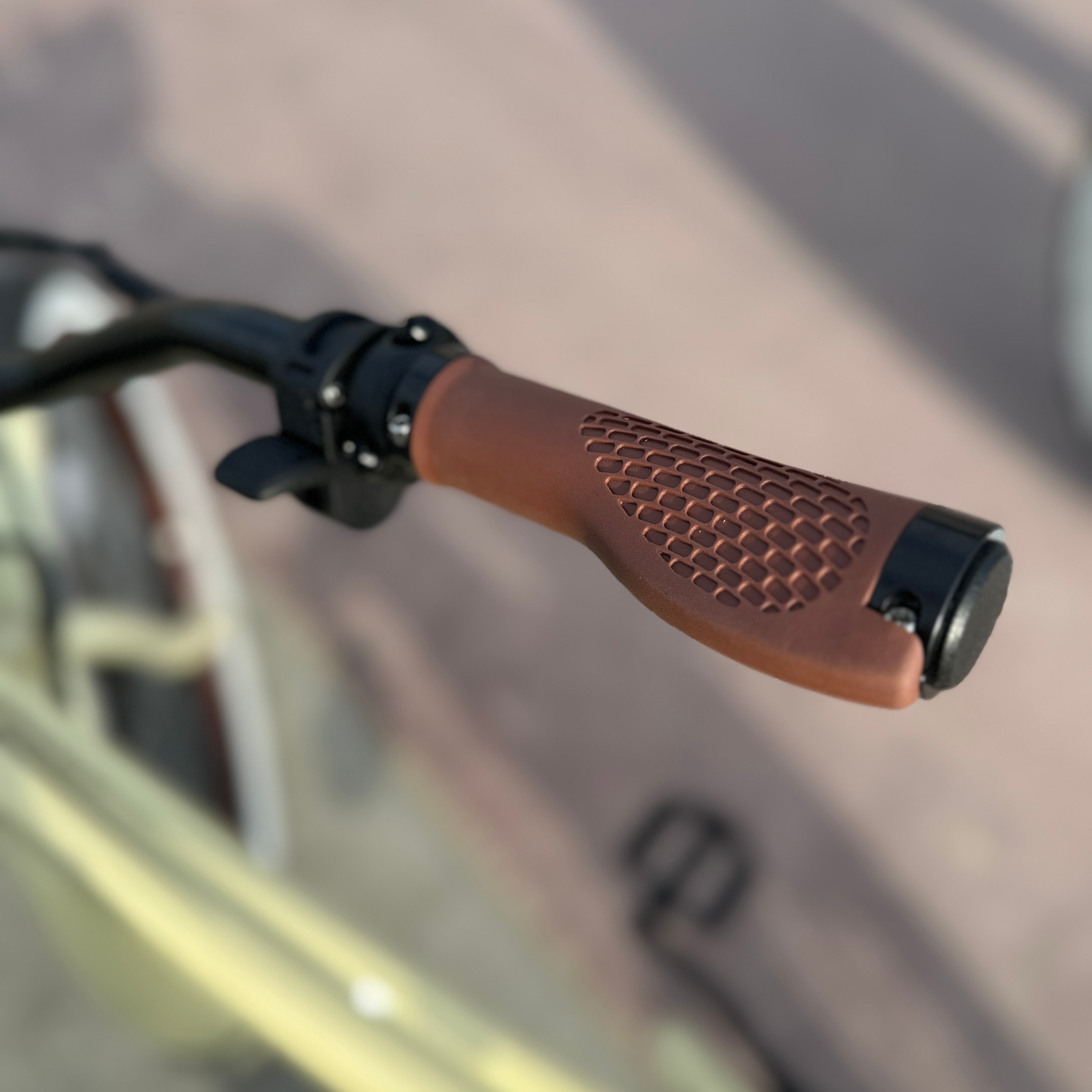 HBBC Women's Electric Cruiser - Vanilla Brown