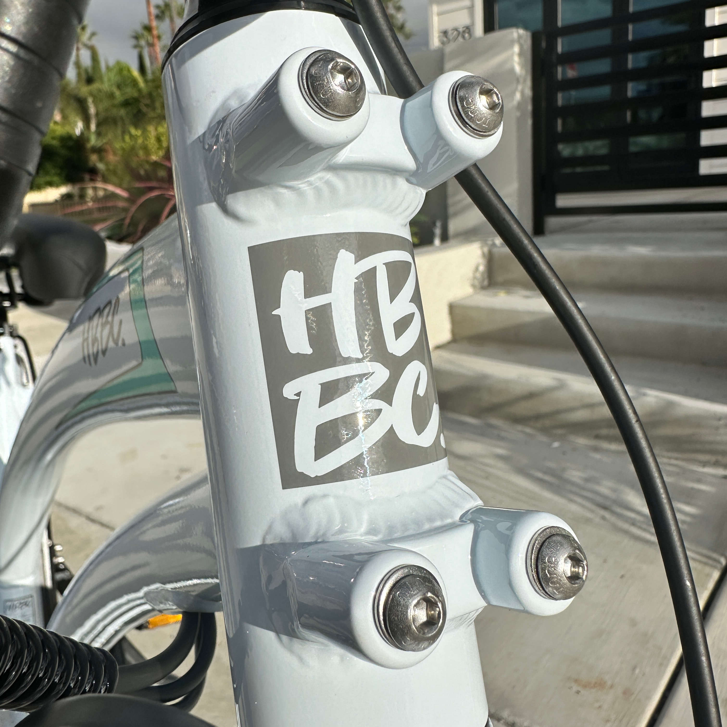 HBBC Women's Electric Cruiser - White/Mint