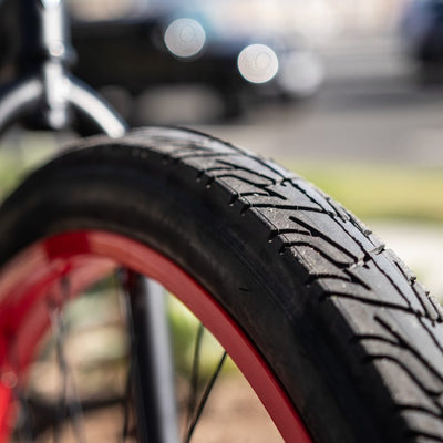 SKULLXBONES Men's Beach Cruiser - Flat Black/Red - Tire Detail