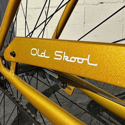 OLD SKOOL Men's 3-Speed Beach Cruiser Metallic Gold – chain detail