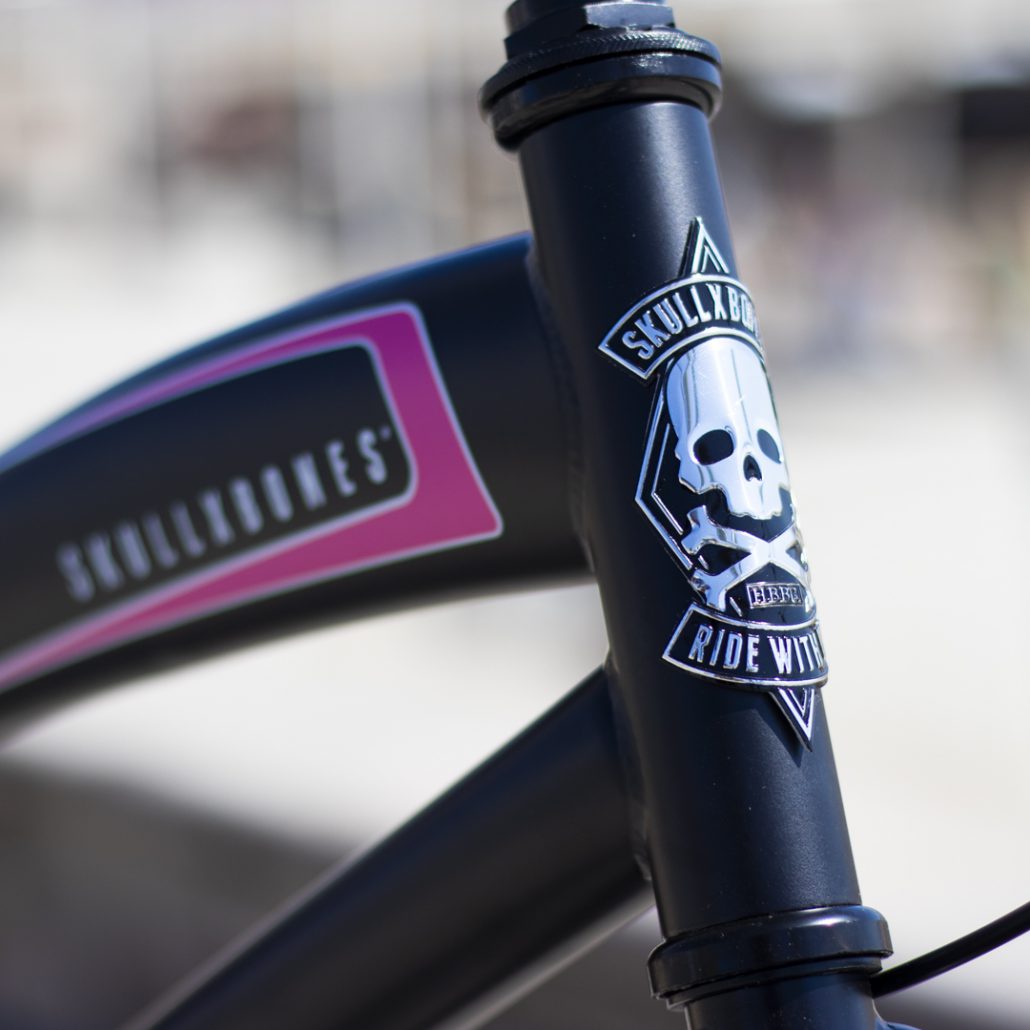 womens 3 speed bicycles SKULLXBONES Women's 3-Speed Beach Cruiser – Flat Black/Pink